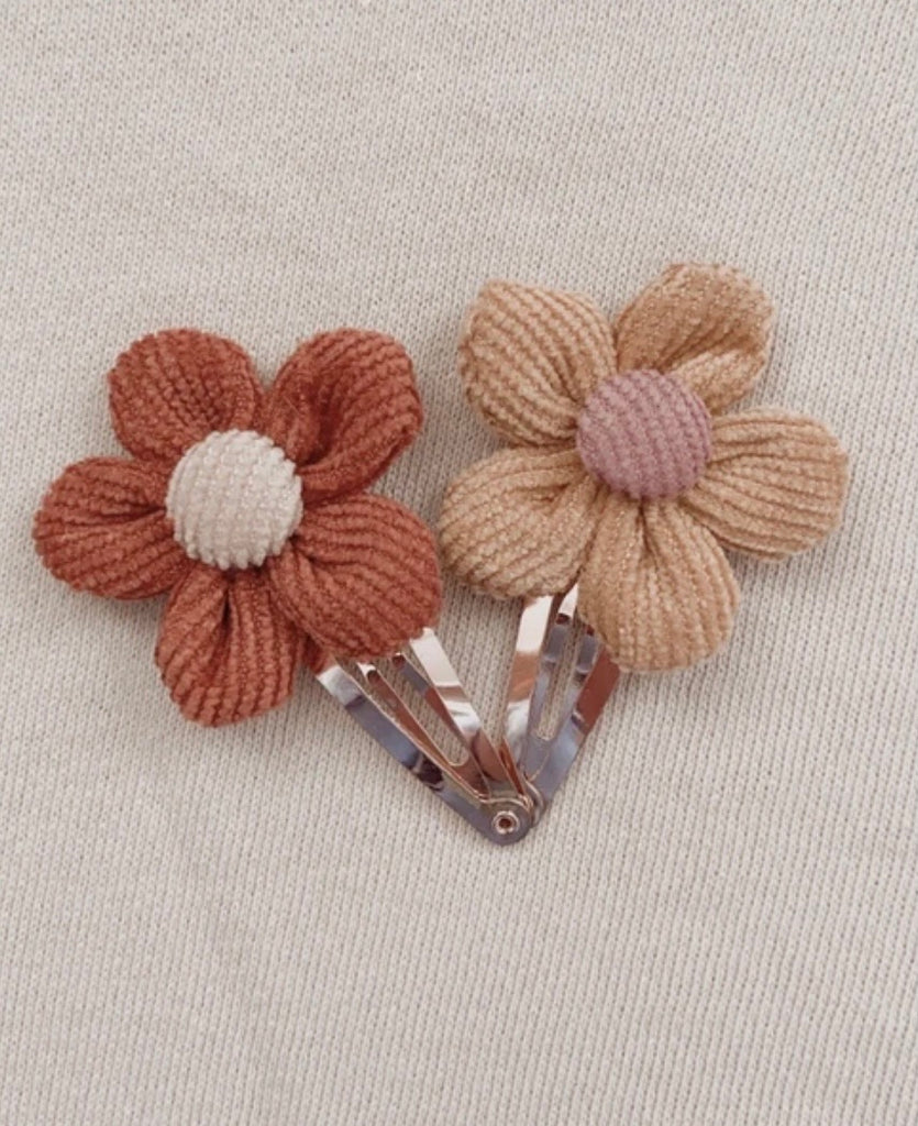 Indie flower clips