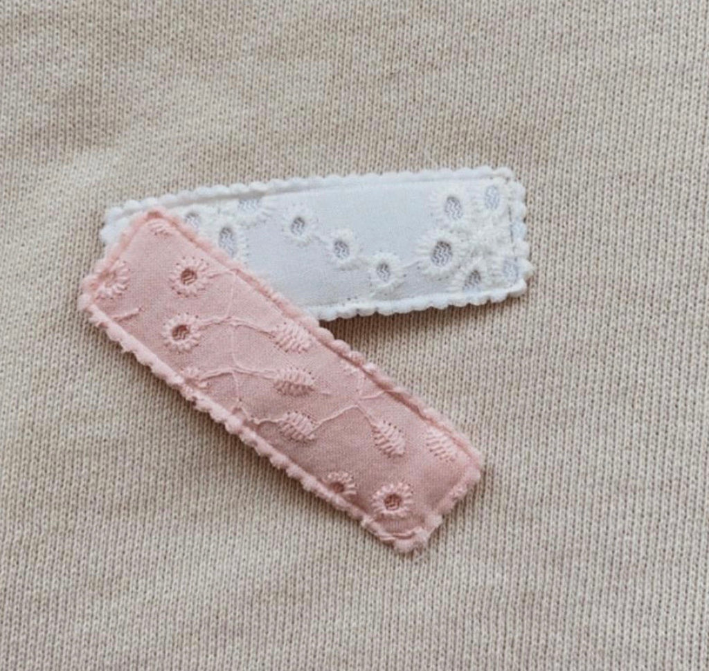Pink and white Broderie Clip Set - Mae & Rae