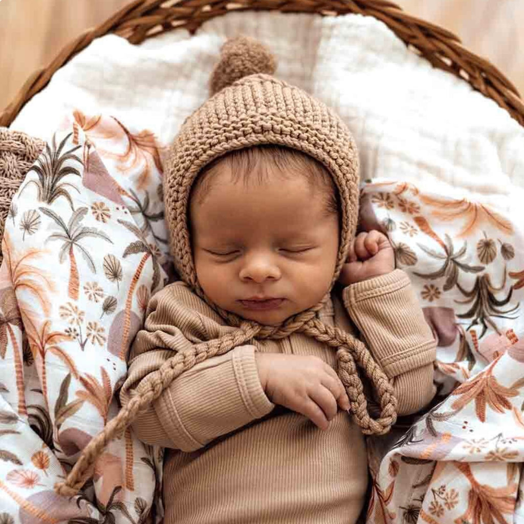 Merino Bonnet and Booties | Fawn